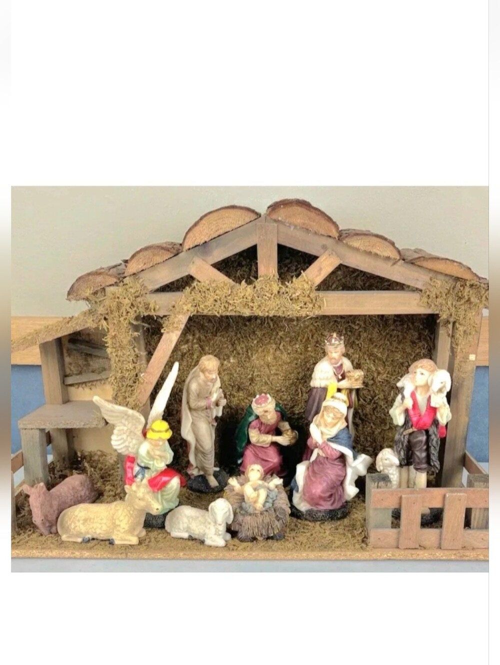 Rare Large Vintage Wood Nativity Stable With 10 Figures 21L X 13.4H X 8W